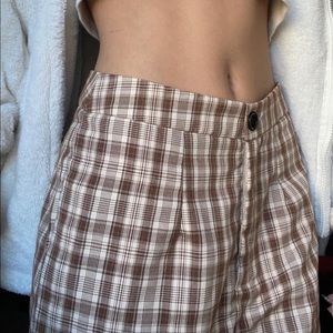 shein plaid pants 
selling- $15
size- S 
fits- medium, too loose on me 👎🏼